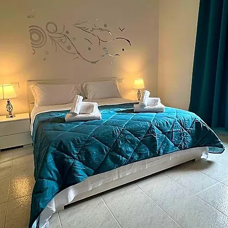 Mario&elena House فندق